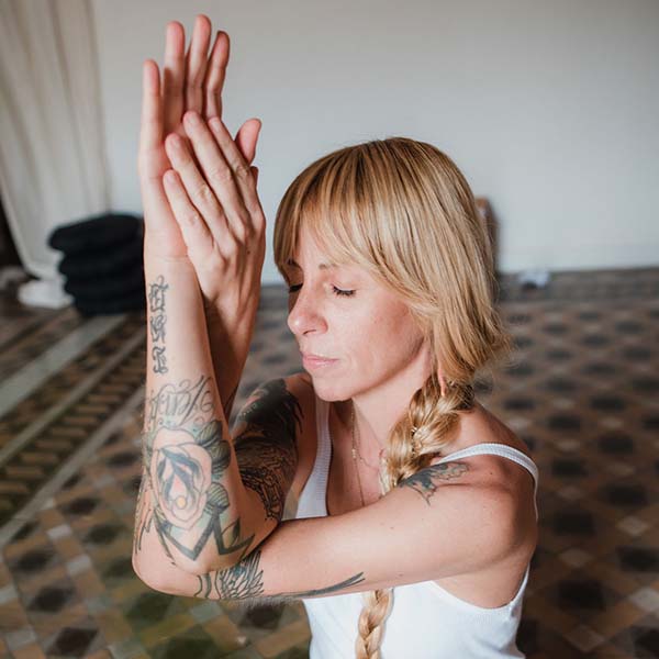 Clases de Yin Yoga con Bety en Maitri Barcelona